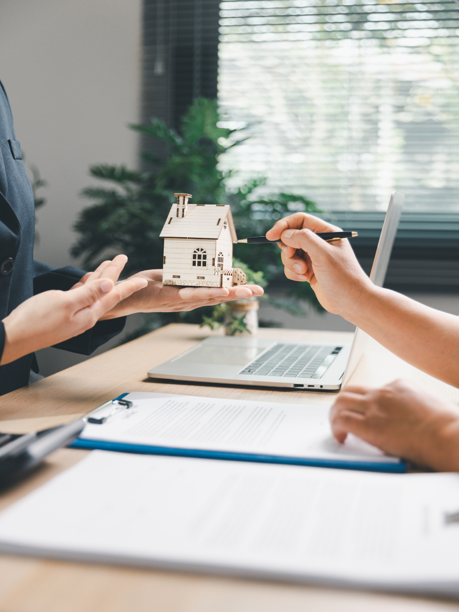 Lush Realty planning a home purchase with buyers